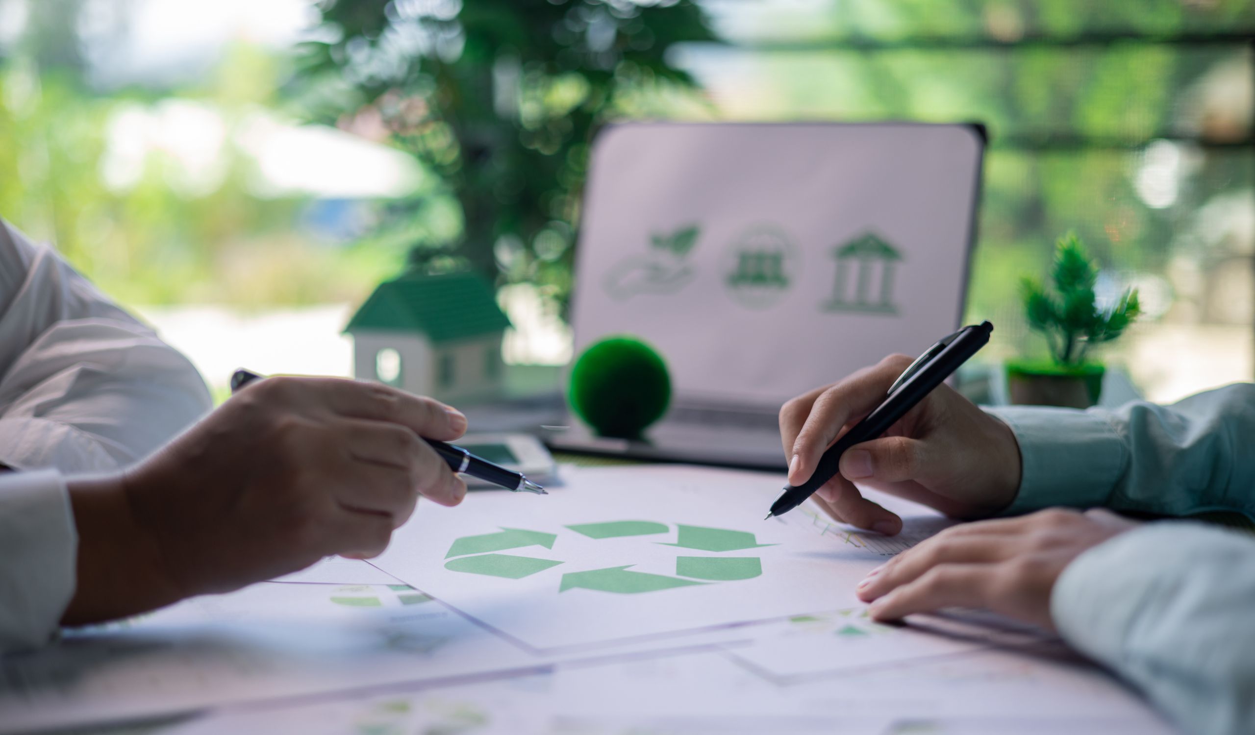 hero (2560 x 1500 px) (10).jpg